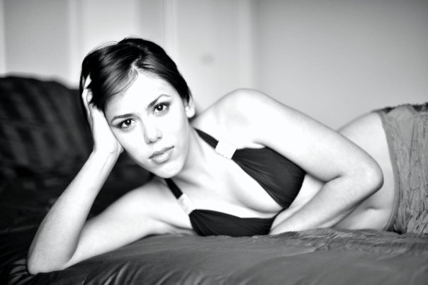 Female model photo shoot of Frida Aimee