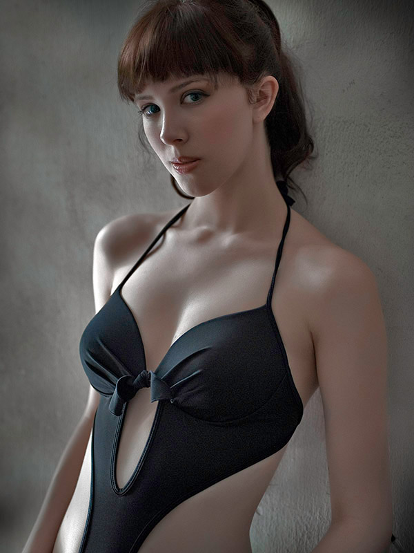 Female model photo shoot of Lyze Lynch