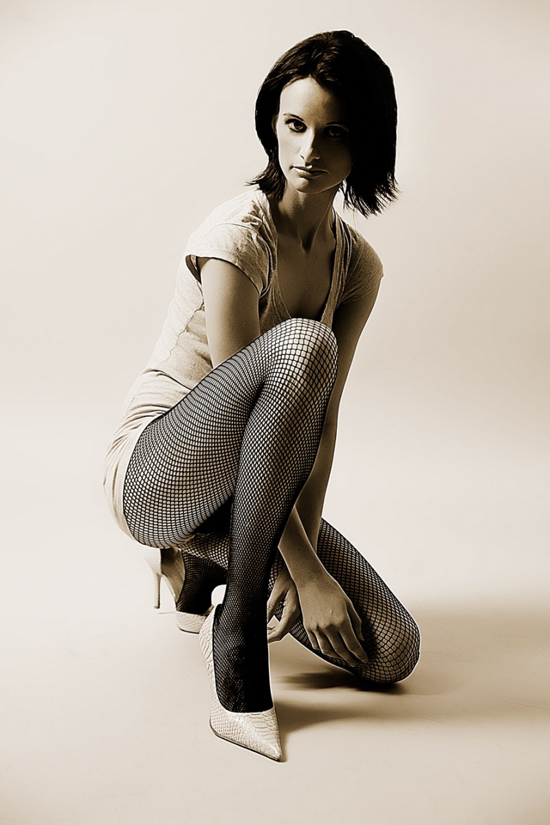 Female model photo shoot of ELizabeth Carrillo by Escalante in Chicago