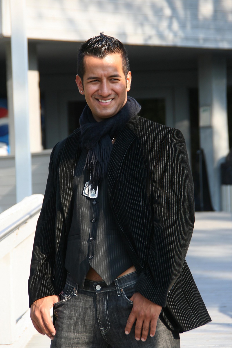 Male model photo shoot of Antonio Mazariegos