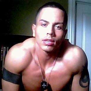 Male model photo shoot of Orlando Medina