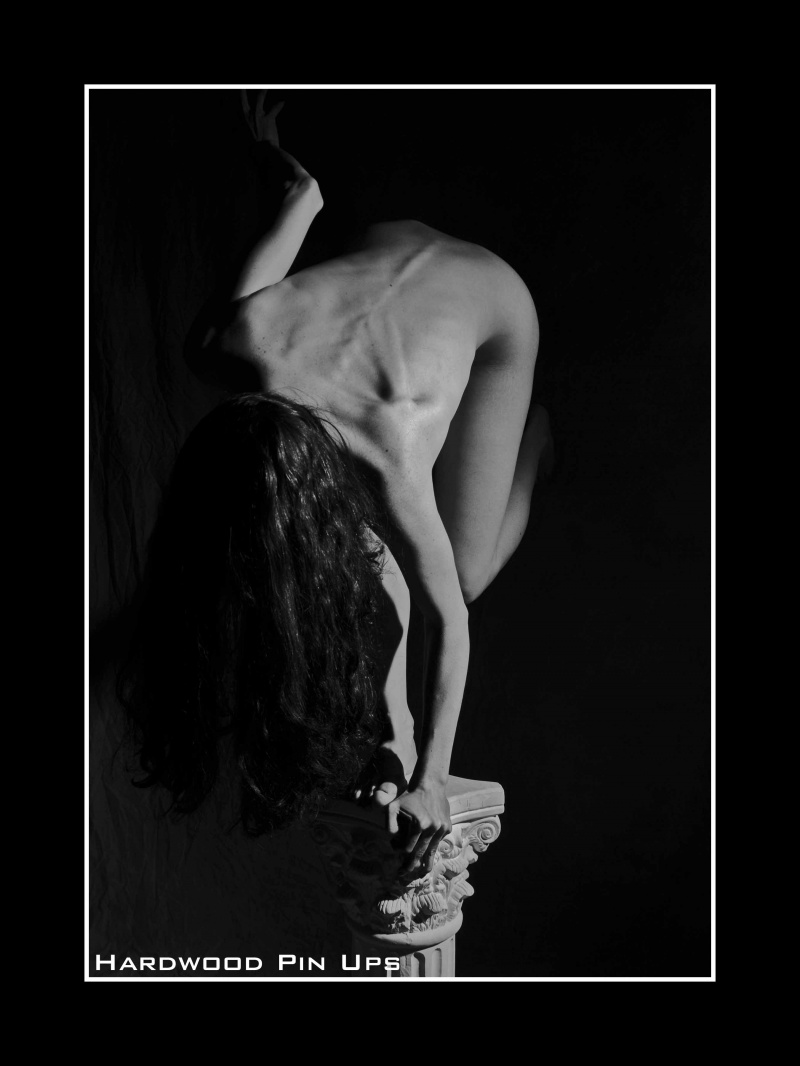 Female model photo shoot of Luna Varley by Hardwood Images