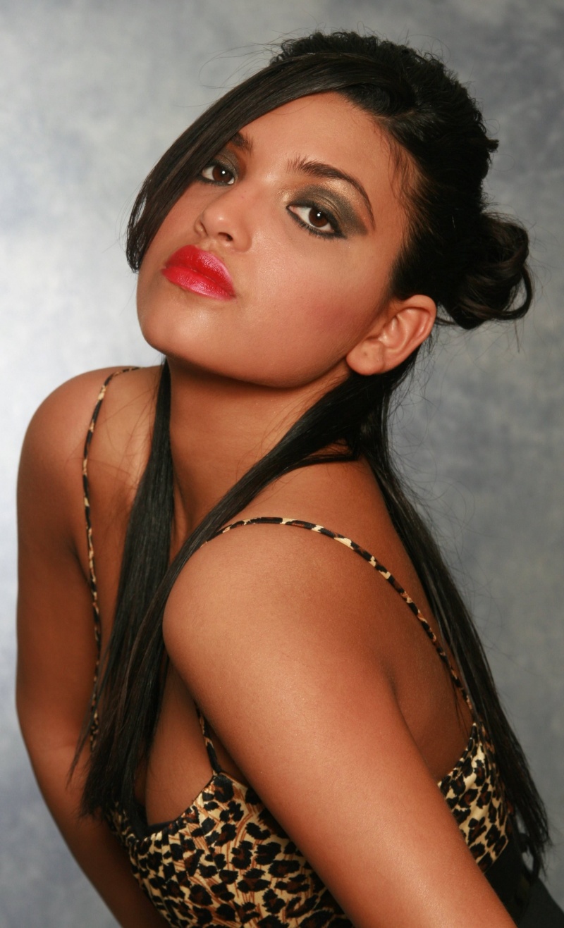 Female model photo shoot of Juliana Rodriguez S