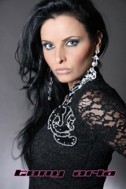 Female model photo shoot of ValentinaD