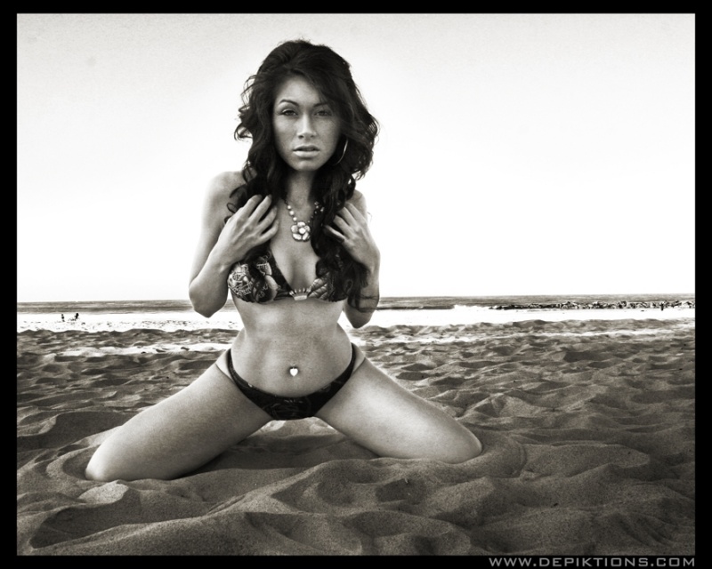 Female model photo shoot of Esmeralda De Pal by Depiktions Photography in Venice Beach