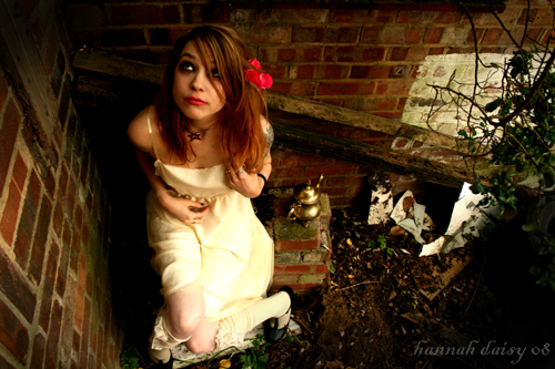Female model photo shoot of hannah daisy in london