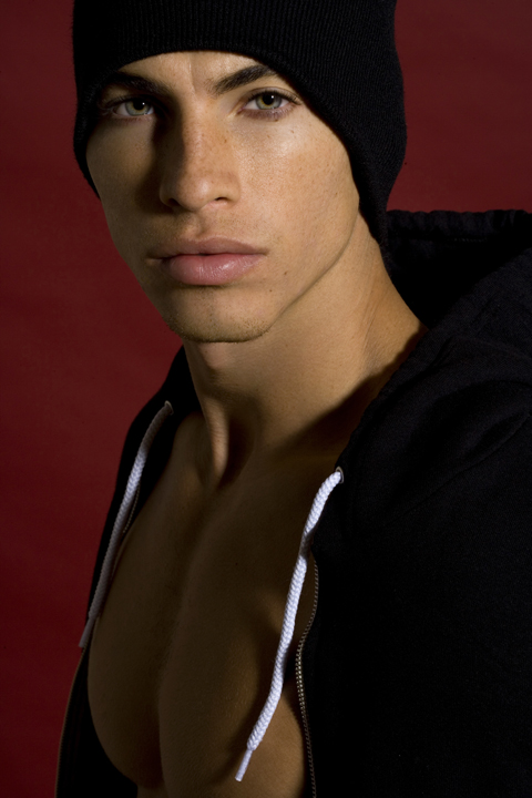 Male model photo shoot of Josue Sarrazola