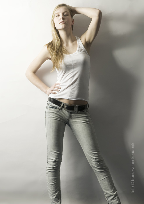 Female model photo shoot of Naomi Hannink in wijhe