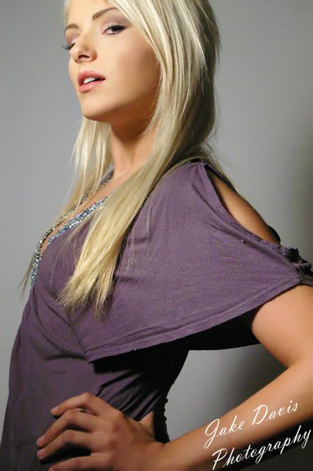 Female model photo shoot of Jessica Pirkl
