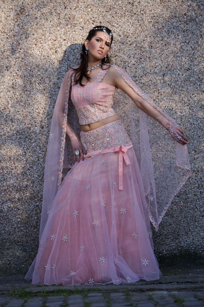 Female model photo shoot of Natasha Parmar