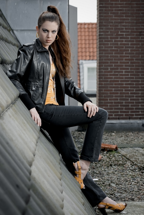 Female model photo shoot of Gwendolyn Muller in Rotterdam
