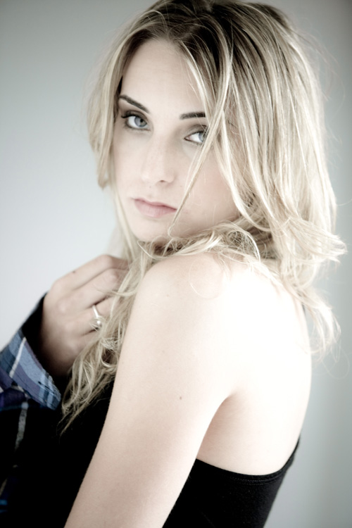 Female model photo shoot of Natasha Merback