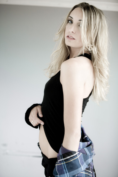 Female model photo shoot of Natasha Merback