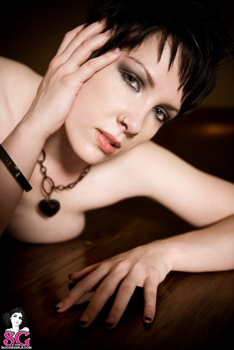 Female model photo shoot of Leandra Suicide