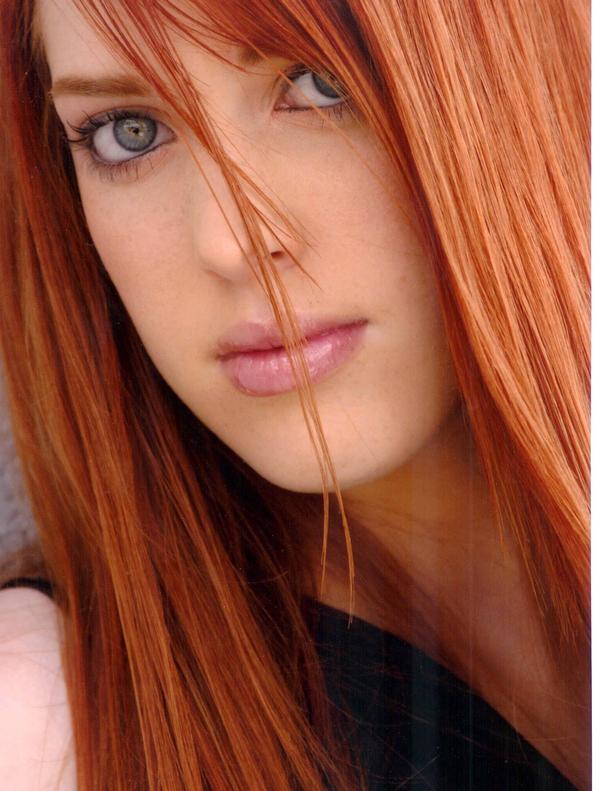 Female model photo shoot of Phoebe OConnell