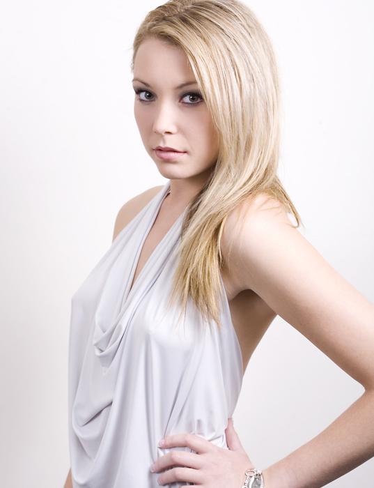 Female model photo shoot of Rachel Mm