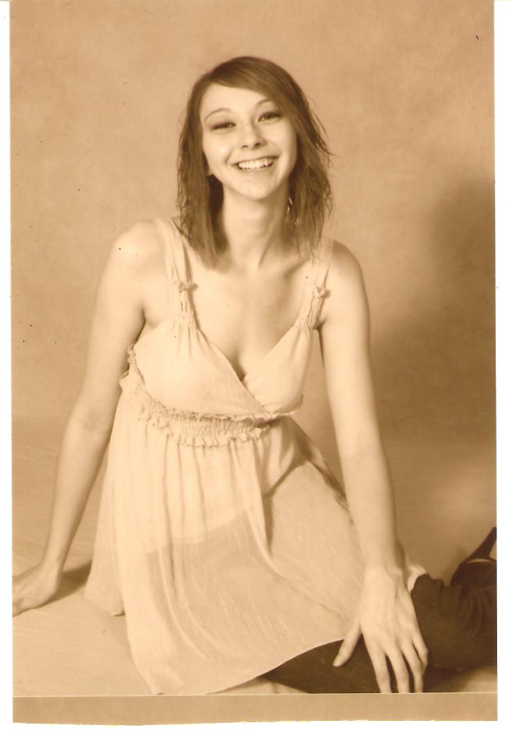 Female model photo shoot of Christina1988