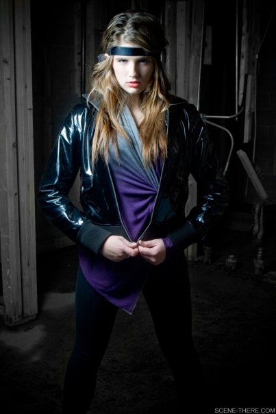 Female model photo shoot of Ally Hennessey