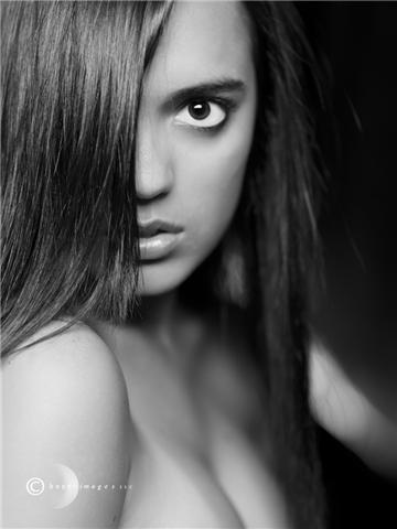 Female model photo shoot of sampena
