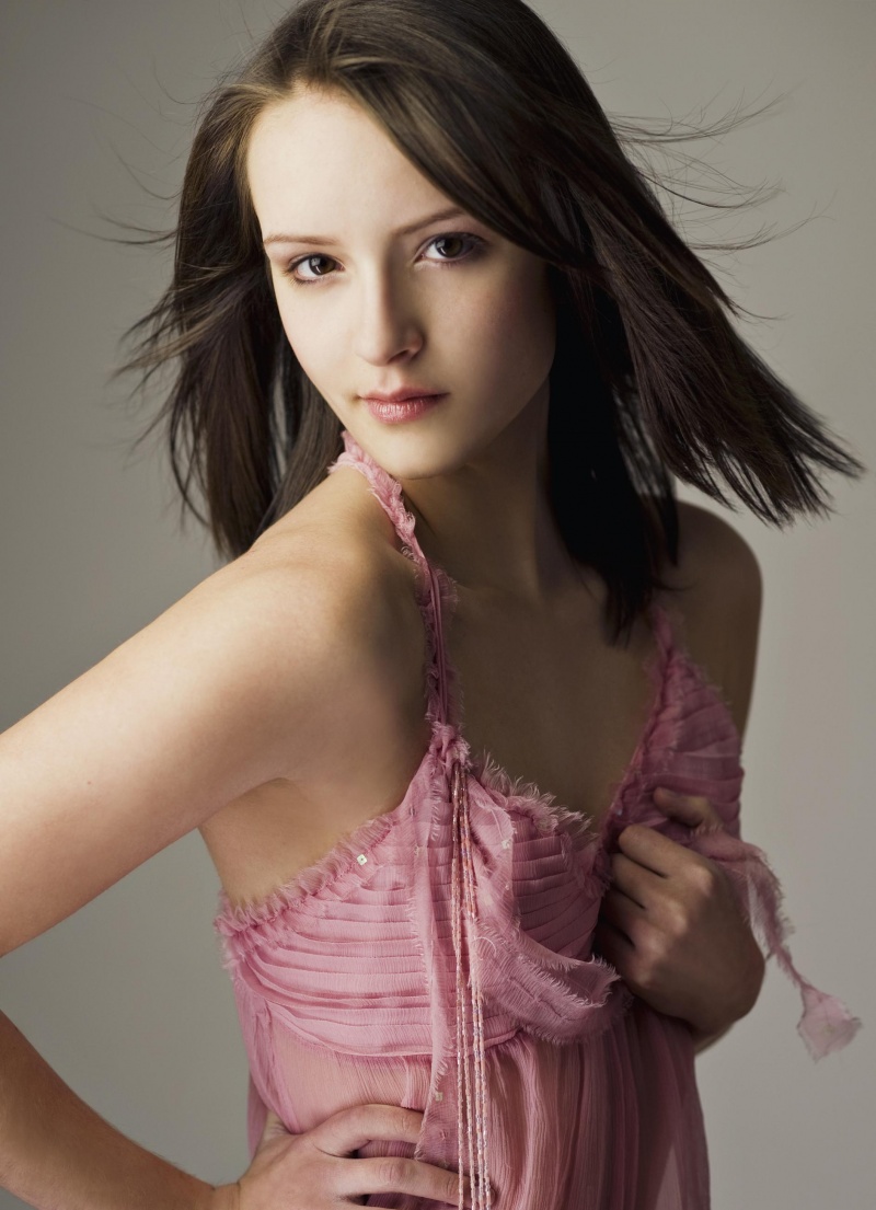 Female model photo shoot of Nicole Lichtenwalner in New York
