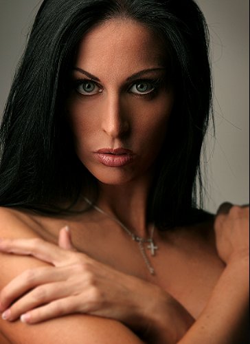 Female model photo shoot of cher planck