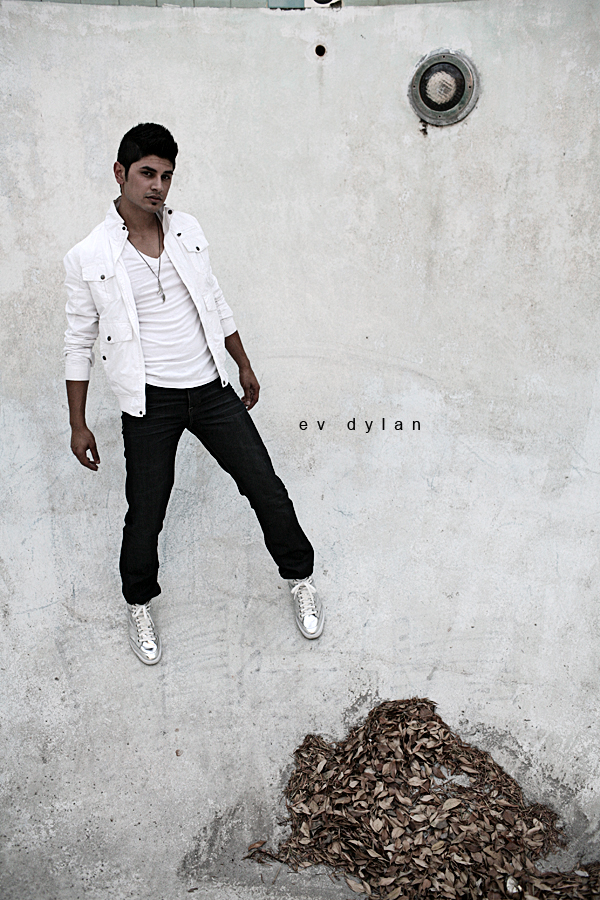 Male model photo shoot of Asante Gunewardena by Ev Dylan