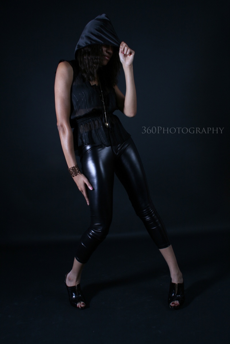 Female model photo shoot of SHANAY ANTOINETTE by Ericksadventure in LIVE LIFE STUDIOS