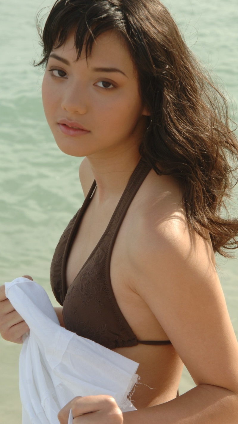 Female model photo shoot of Ashley Rosenfeld in Honolulu, Hawaii