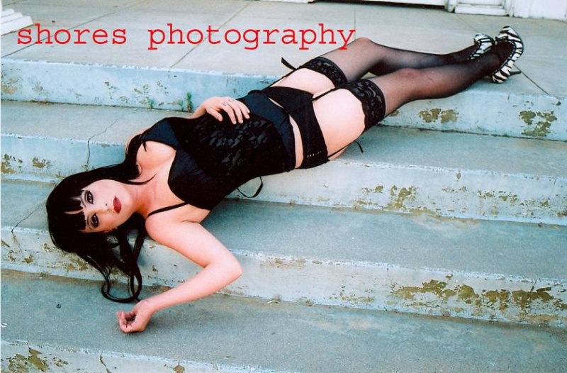 Female model photo shoot of Teddy Roe
