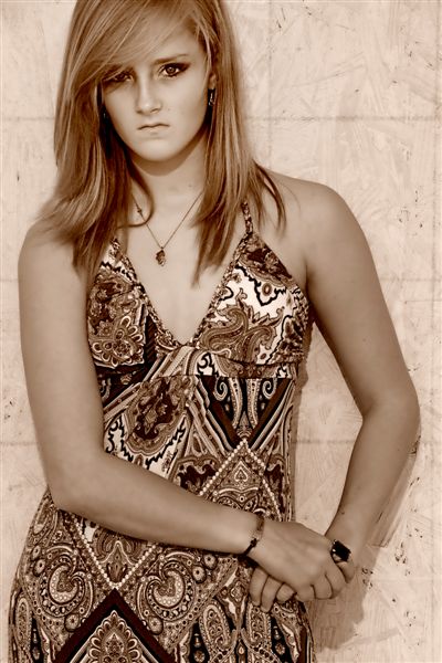 Female model photo shoot of Taylor Foy by Glen-1177