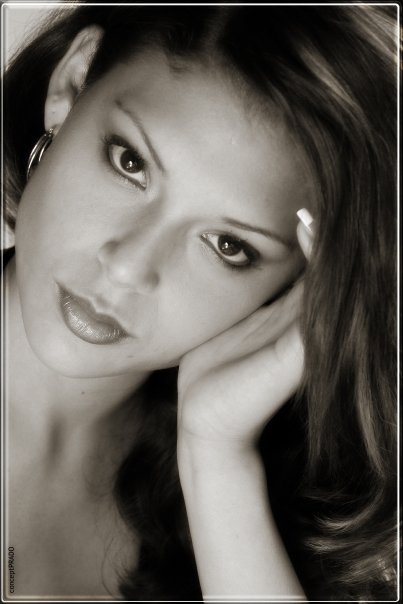 Female model photo shoot of Keyshla by Angel Prado