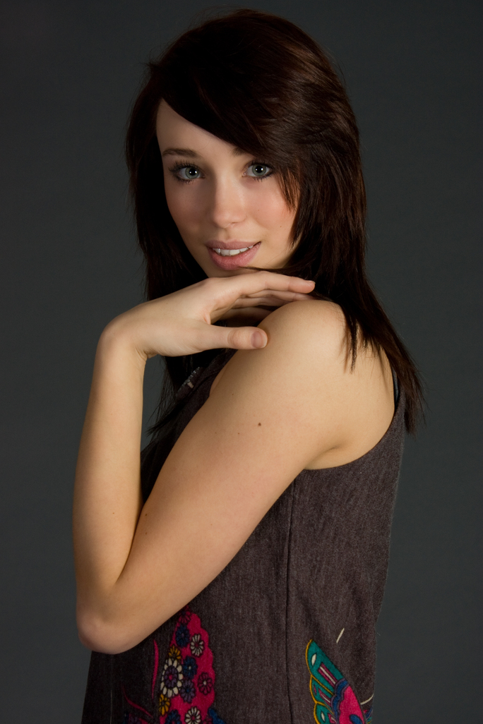 Female model photo shoot of Courtenay Thomas