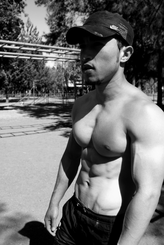 Male model photo shoot of Carlos Yee in parque naucalli