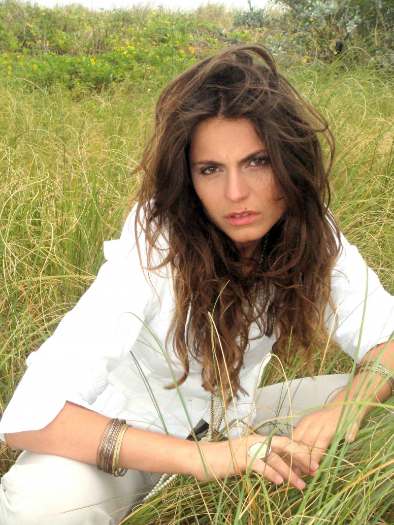 Female model photo shoot of liudmila Rosario