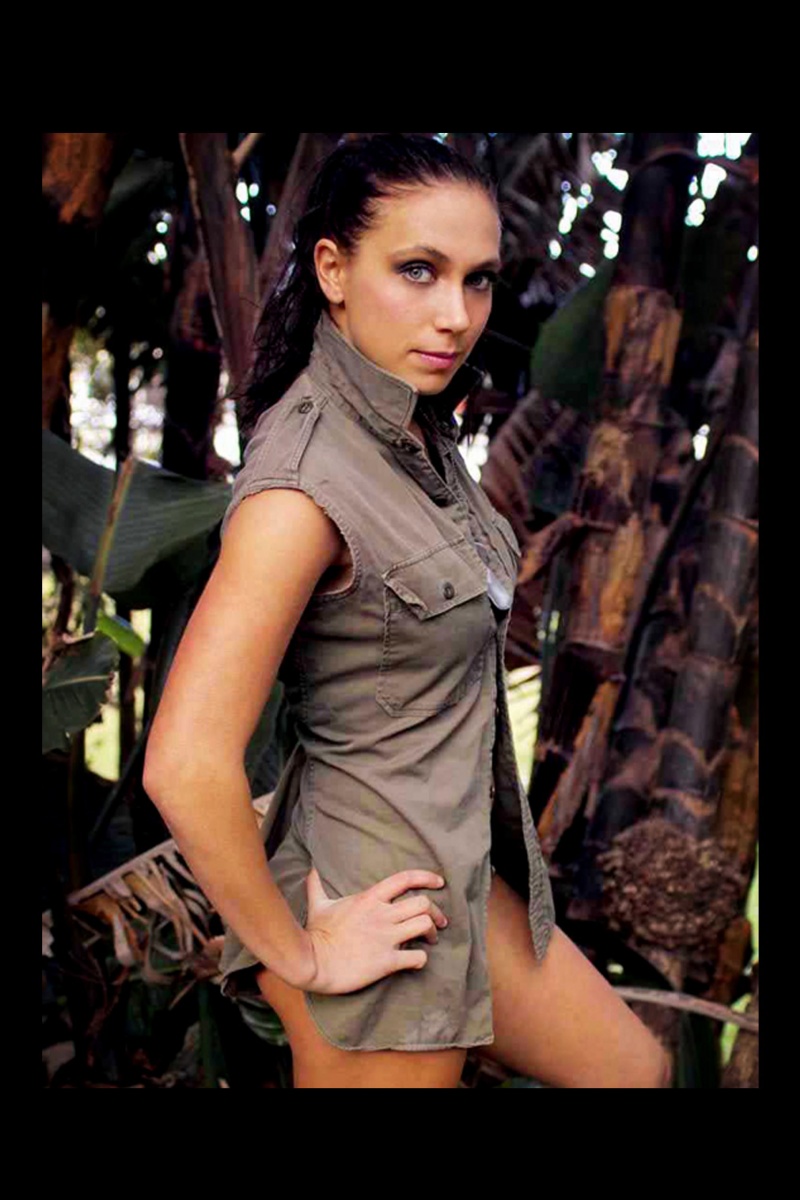 Female model photo shoot of Casey Staar by wayne harricks in Bronte Park