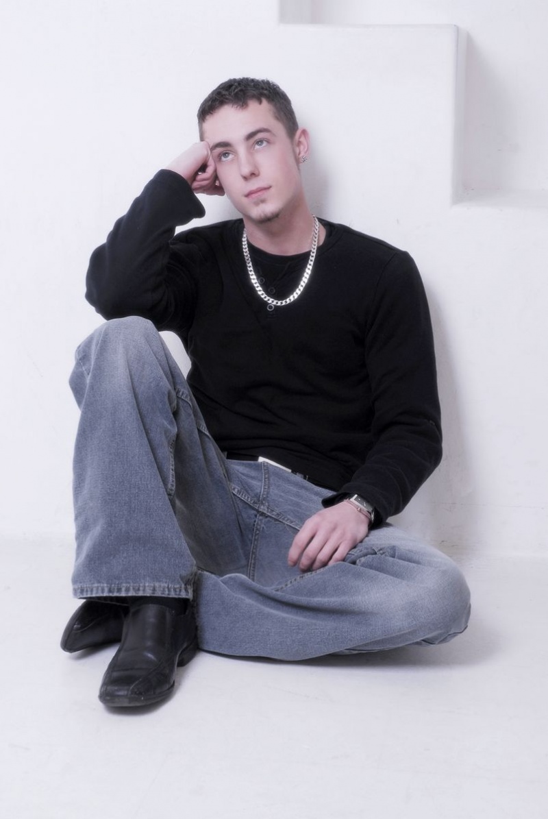 Male model photo shoot of alan bowes