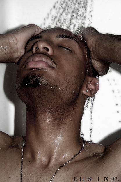 Male model photo shoot of Vondale Dew by LMarco