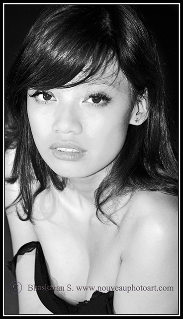 Female model photo shoot of xoxolovesxoxo by Nouveau Photo Art in Singapore Flyer