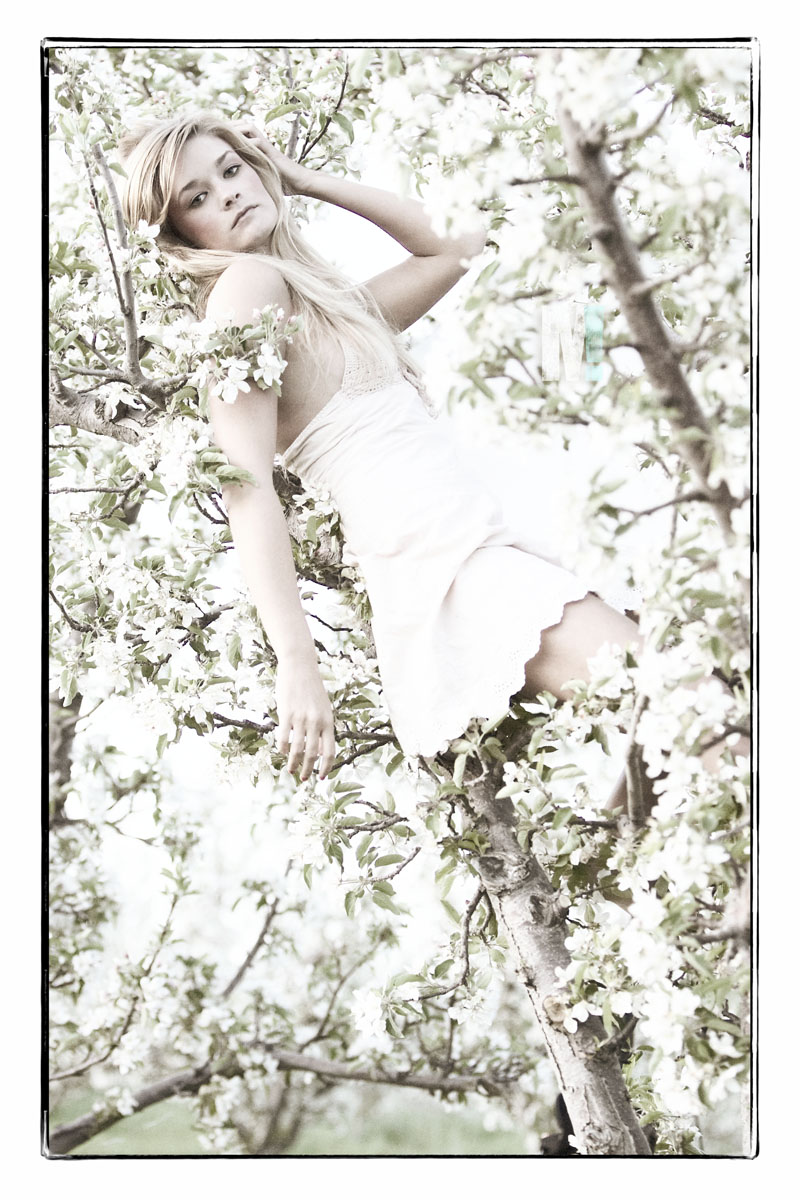 Female model photo shoot of andrea caitlyn by Morgane Faye