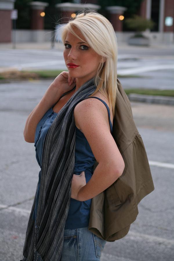 Female model photo shoot of Angelynn Thompson