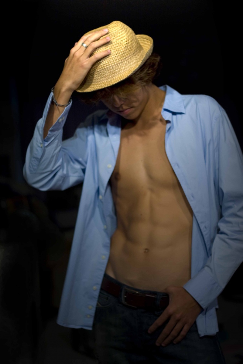 Male model photo shoot of Matty Wong