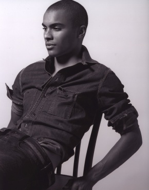 Male model photo shoot of Simon Clarke-Okah