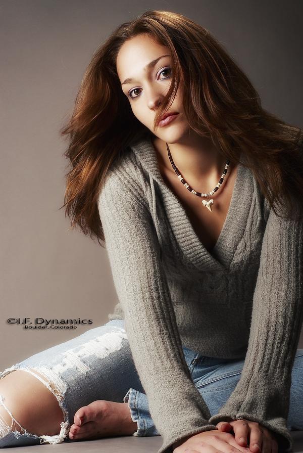 Female model photo shoot of Alyssa Vipond by Ian Thomas Images