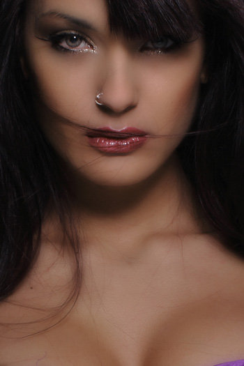 Female model photo shoot of nisha333