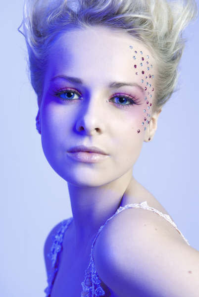 Female model photo shoot of Eva Hronn makeup and Ragna Lind