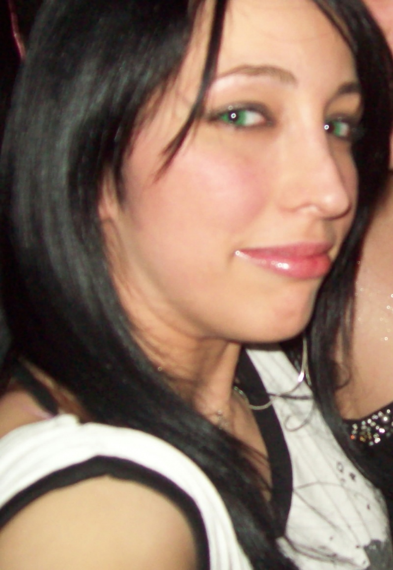 Female model photo shoot of rakel levi