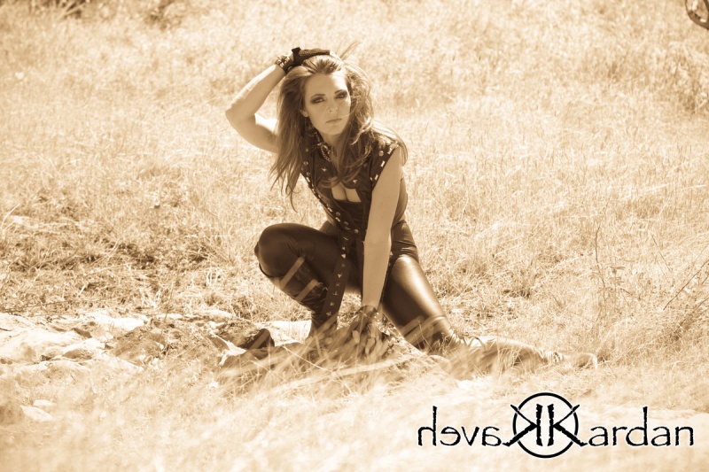 Female model photo shoot of Rachel Streater by Kardan Photography in Makapuu Trail