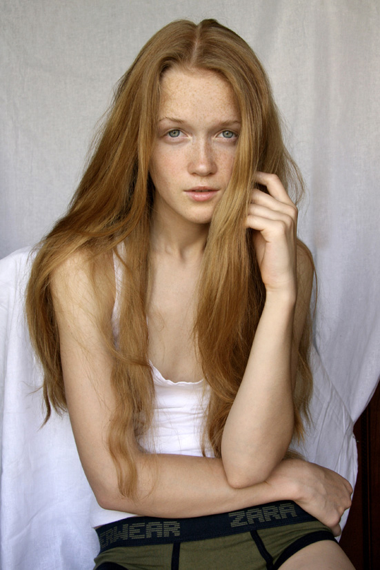 Female model photo shoot of Alevtina Kuptsova