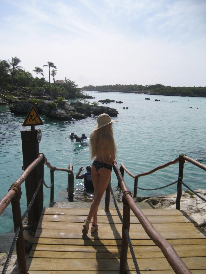 Female model photo shoot of Oxxi in Cancun~Toronto