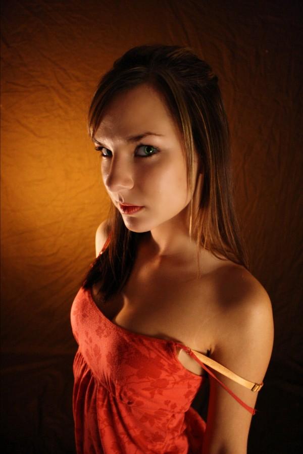 Female model photo shoot of Renyabee